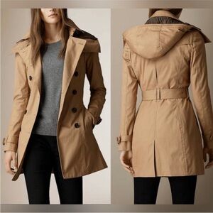 Burberry Reymoore trench coat size 4